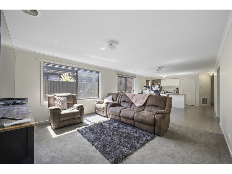 1/8 Carmichael Court, SEBASTOPOL Apartment for rent Listed by Buxton