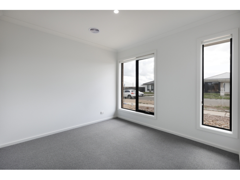 59 Crowther Drive, LUCAS House for rent Listed by Buxton Ballarat