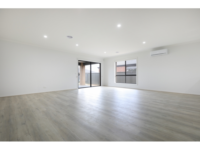 59 Crowther Drive, LUCAS House for rent Listed by Buxton Ballarat