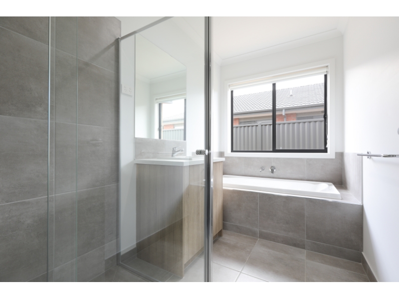 59 Crowther Drive, LUCAS House for rent Listed by Buxton Ballarat