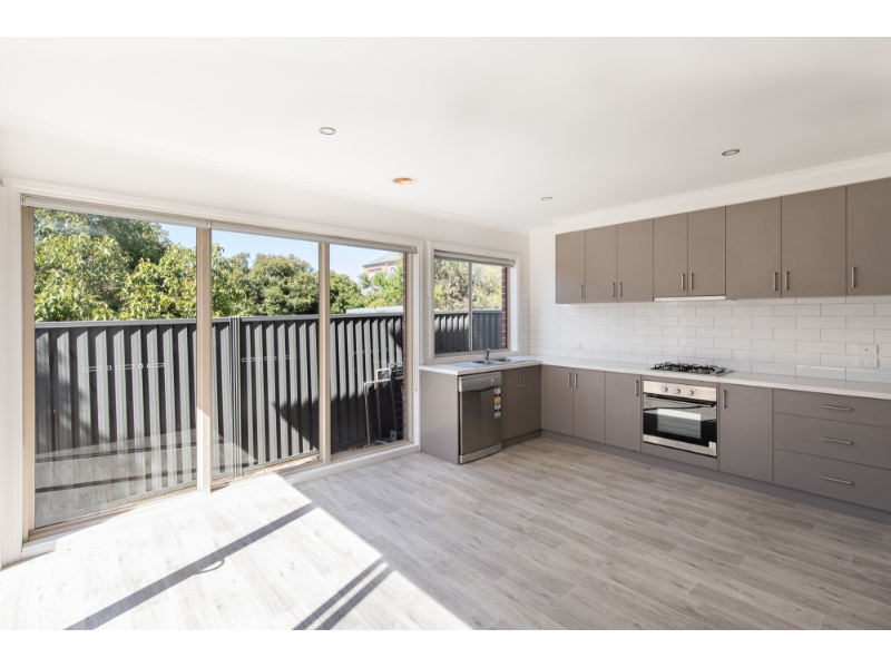 7 Foster Street, REDAN House for rent Listed by Buxton Ballarat