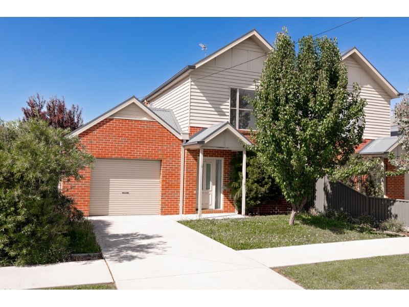 7 Foster Street, REDAN House for rent Listed by Buxton Ballarat