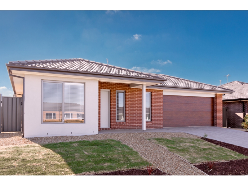 11 Peasnell Street, LUCAS House for rent Listed by Buxton Ballarat