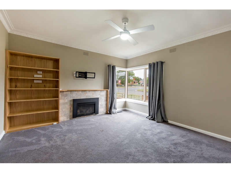 707 Pleasant St South, REDAN House for rent Listed by Buxton Ballarat