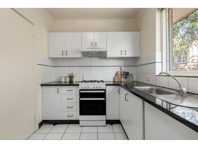 4/9 Lambeth Place, ST KILDA Apartment for rent Listed by David Yau of