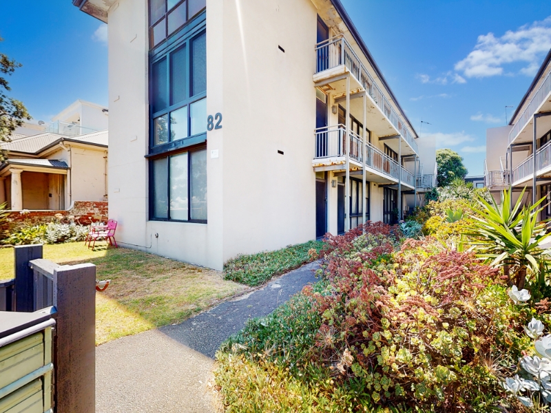 17/8284 Beaconsfield Parade, ALBERT PARK Apartment for rent Listed by Jade Sterland of Jellis