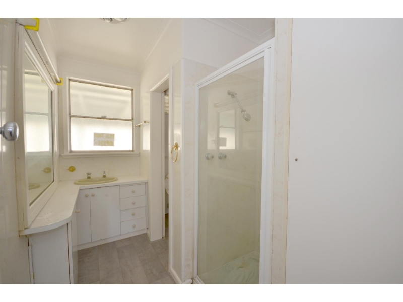 23 Frances Crescent, Ballarat East House for rent Listed by Brooke