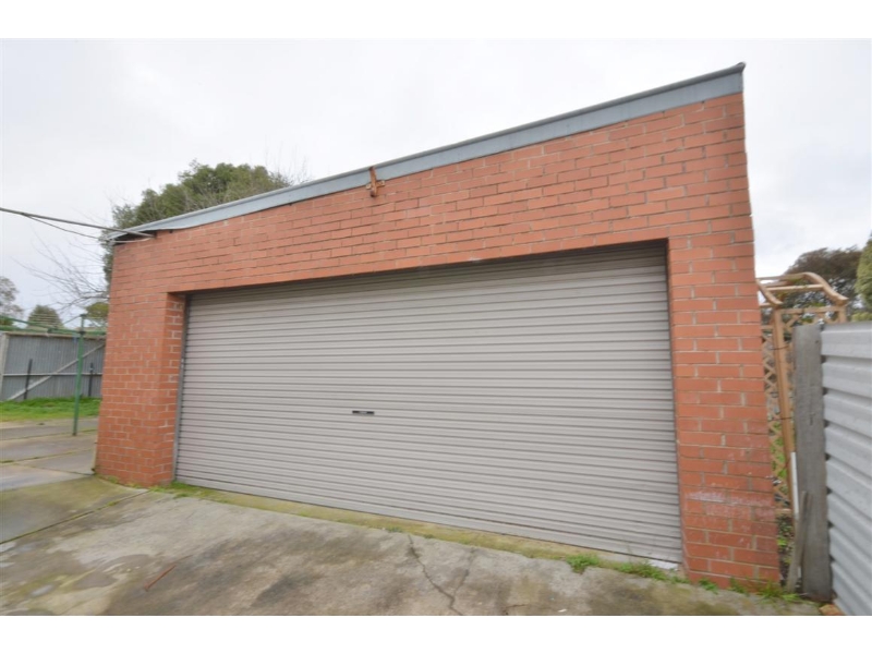 23 Frances Crescent, Ballarat East House for rent Listed by Brooke