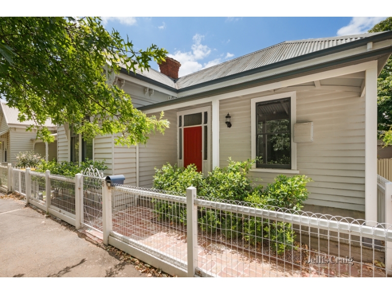 6 Frank Street, Ballarat Central House for rent Listed by of Jellis