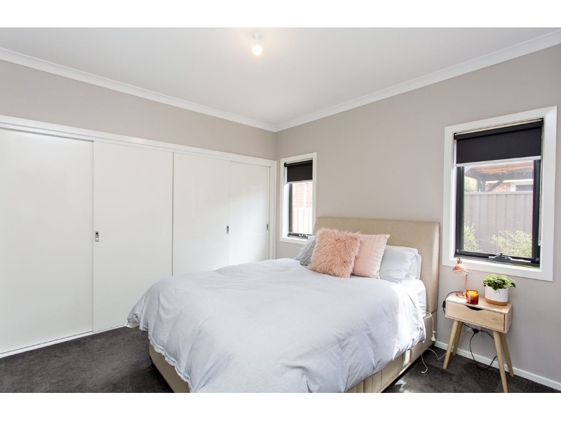 2/910 Armstrong Street North, Ballarat North House for rent Listed by