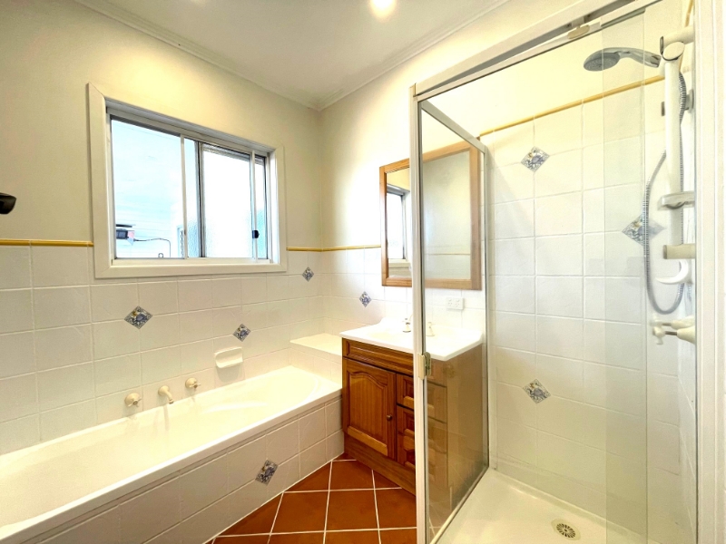 5 Harcourt Street, BLACKBURN NORTH House for rent Listed by of Jellis