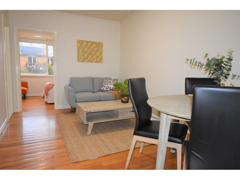 4/3 Hardwicke Street, NORTH MELBOURNE Apartment for rent Listed by of