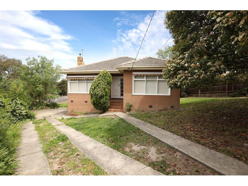 18 Ireland Avenue DONCASTER EAST VIC 3109