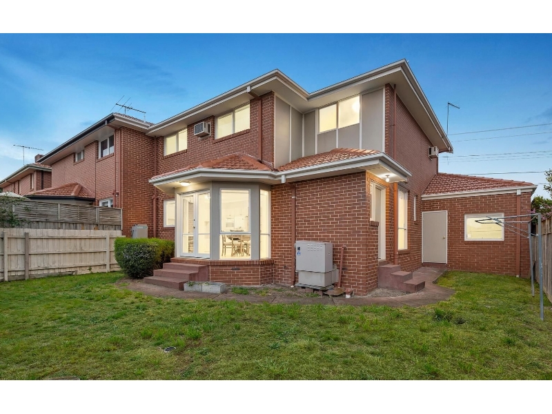 28 Devon Drive, DONCASTER EAST House for rent Listed by Mark Hewett