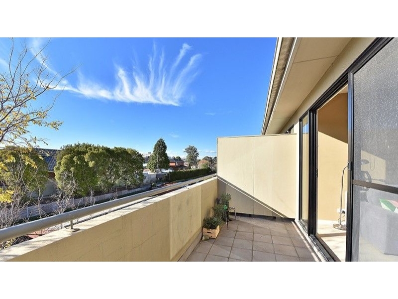 22/1 Monash Green Drive, CLAYTON Apartment for rent Listed by Tiffany