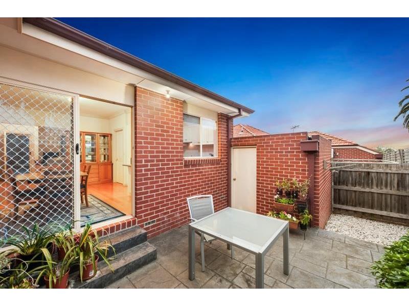 2/42 Linden Avenue, Ivanhoe Apartment for rent Listed by Estelle
