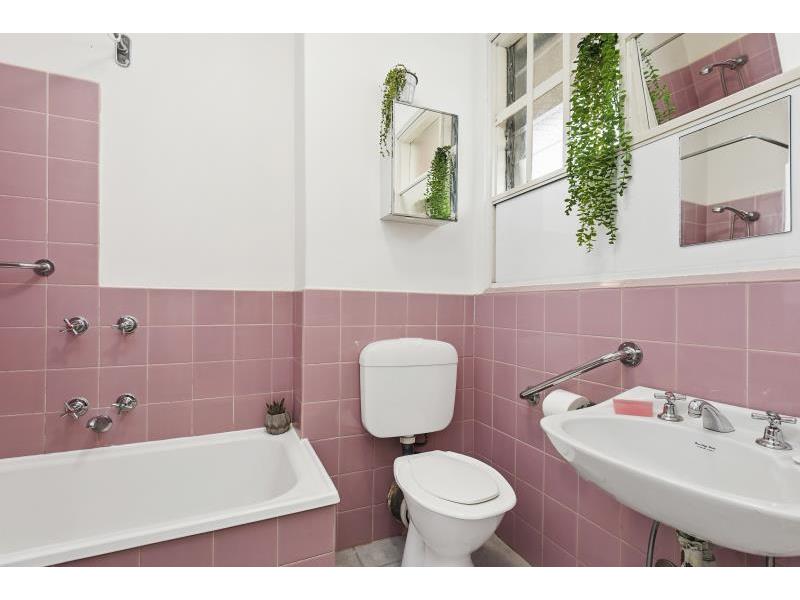 6/6 Rocke Street, IVANHOE Apartment for rent Listed by of Miles Real
