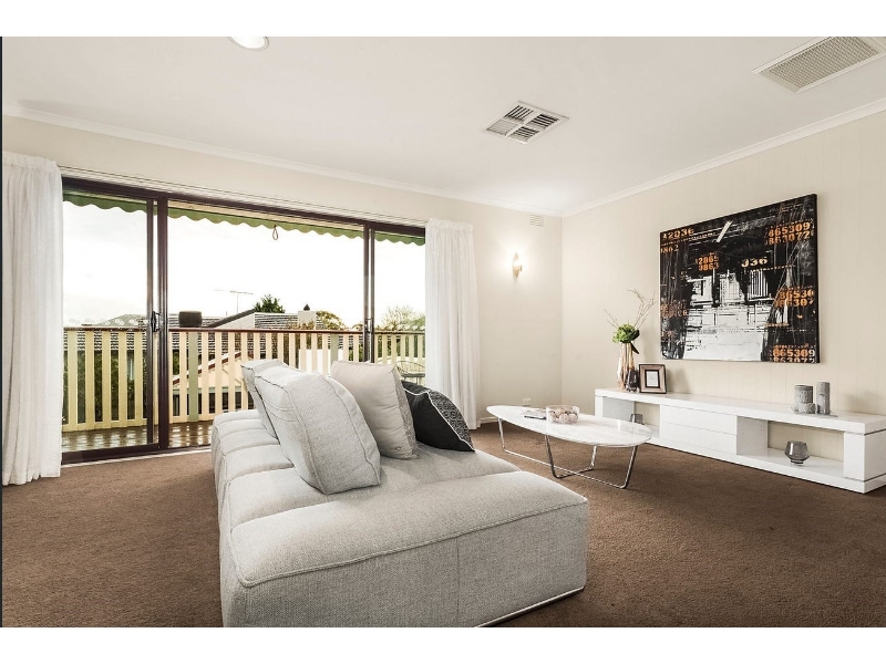 9 St Bernards Drive, Keilor East House for rent Listed by Kassandra Talajic of Nelson