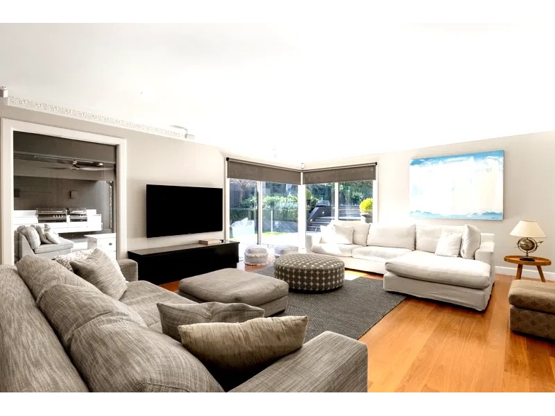 50 Glyndon Road, Camberwell House for rent Listed by Taylah Cagalj of