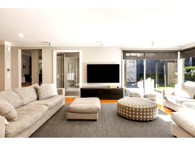 50 Glyndon Road, Camberwell House for rent Listed by Taylah Cagalj of