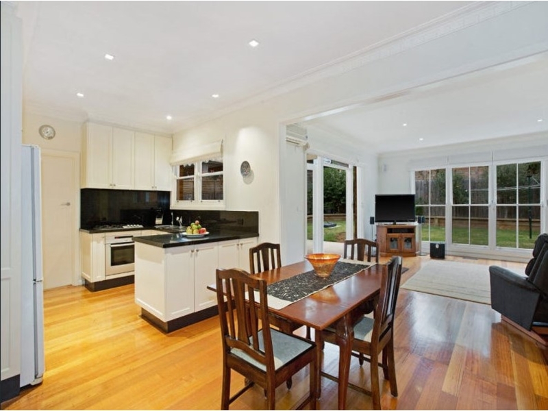 11 Lauer Street DONCASTER VIC 3108