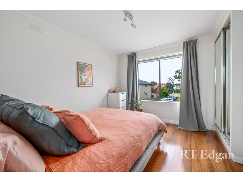 10/5 Simpson Street, Northcote Apartment for rent Listed by Lily