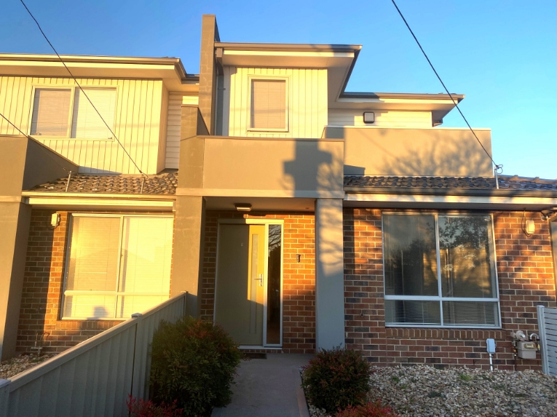 2/552 Gilbert Road, RESERVOIR Townhouse for rent Listed by Melissa