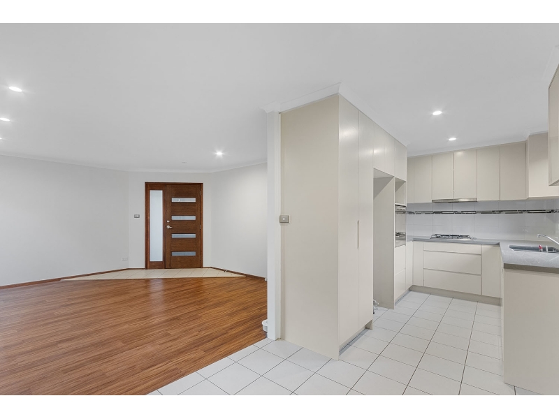 15A Veronica Place, Loftus House for rent Listed by Leigh Anderson of