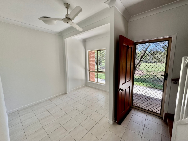 3/191 Warwick Road, Churchill Townhouse for rent Listed by House