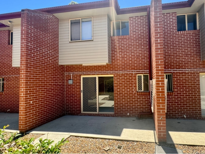 3/191 Warwick Road, Churchill Townhouse for rent Listed by House