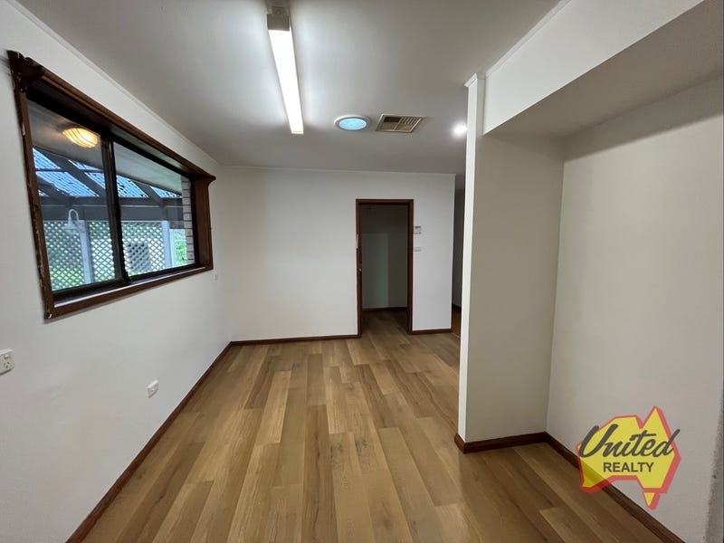 195 Badgerys Creek Road, BRINGELLY House for rent Listed by Belinda