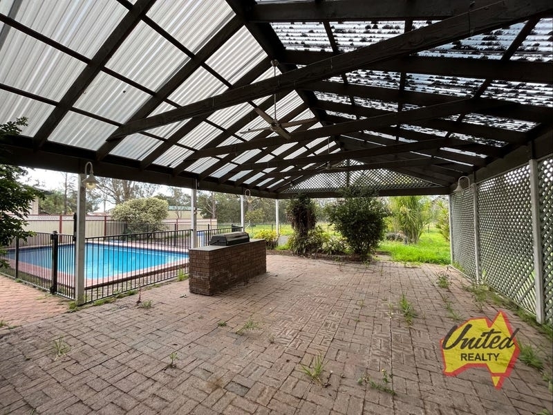 195 Badgerys Creek Road, BRINGELLY House for rent Listed by Belinda