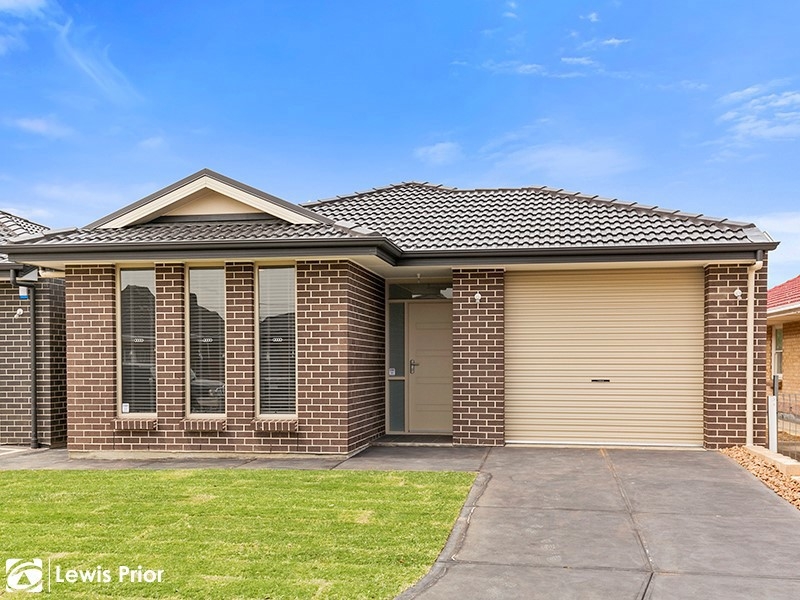 18 Barker Avenue, South Plympton House for rent Listed by Karlie Ridley of First National