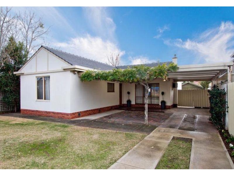 110 Raglan Avenue, South Plympton House for rent Listed by Megan