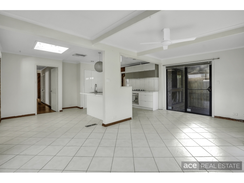 28 Smeaton Avenue, HOPPERS CROSSING House for rent Listed by Sunny