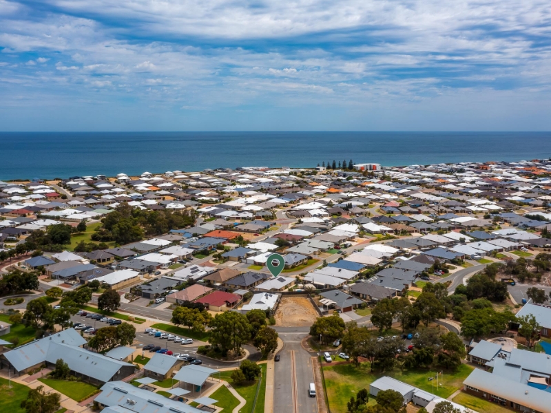 8 Senecio Way, HALLS HEAD House for rent Listed by Shannon Gray of Acton Belle Property