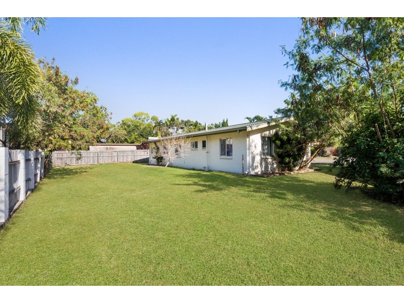 5 Blee Court, CRANBROOK House for rent Listed by Jacquelyn Shimeld of