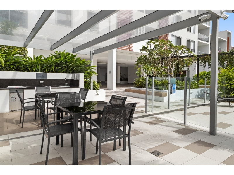 1303/6/8 Waterford Court, BUNDALL Apartment for rent Listed by