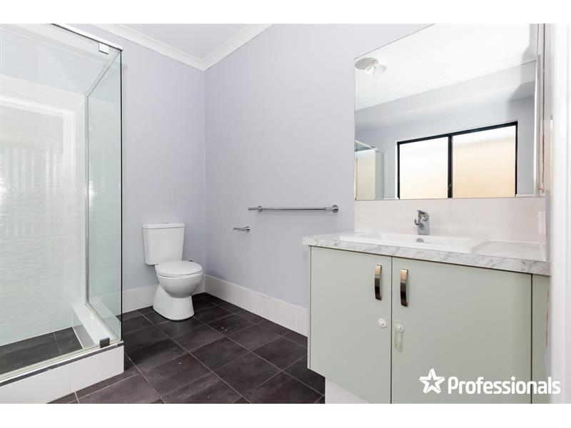 100 Verdant Street, SEVILLE GROVE House for rent Listed by Grace