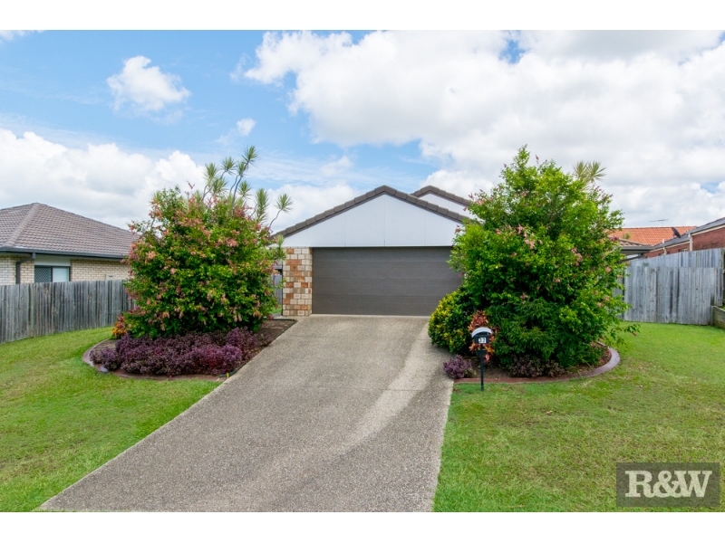 32 Summerhill Drive, MORAYFIELD House for rent Listed by Khalis Puru