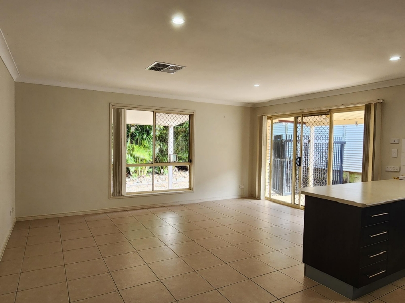 30 Riverbend Crescent, MORAYFIELD House for rent Listed by Khalis