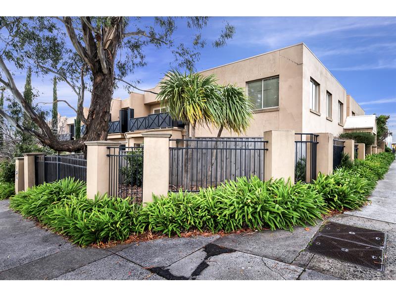 1/434 Grimshaw Street, BUNDOORA House for rent Listed by Jordan Fahim