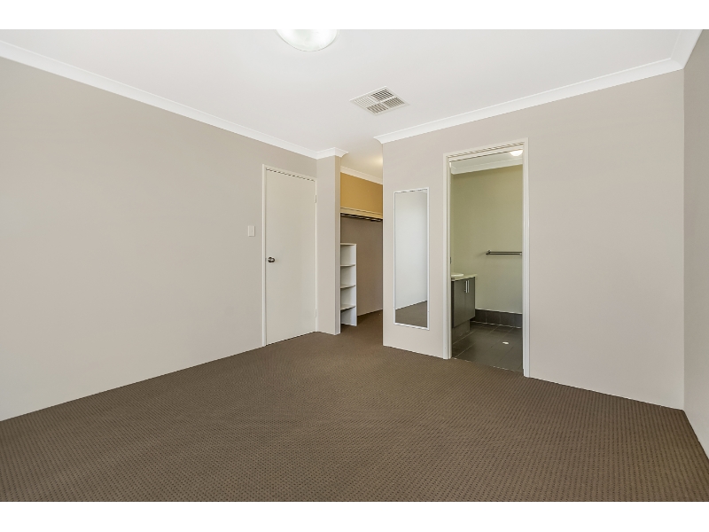 19 Explorers Crescent, BALDIVIS House for rent Listed by Leasing