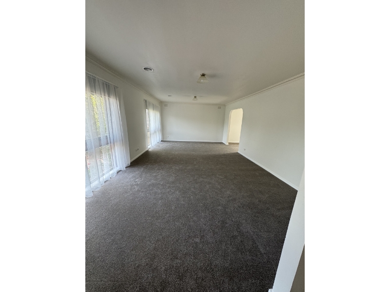 2 Edgar Street, DROUIN House for rent Listed by Di Ronaldson of Ray