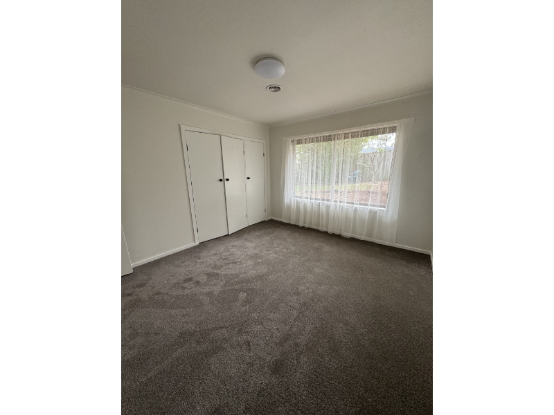 2 Edgar Street, DROUIN House for rent Listed by Di Ronaldson of Ray