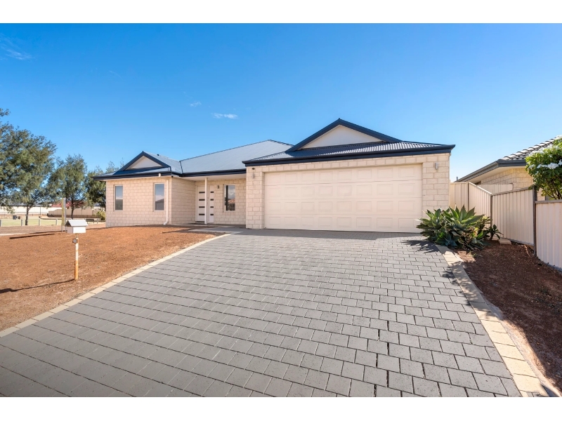 13 Iduna Road, WANDINA House for rent Listed by Ray White Geraldton
