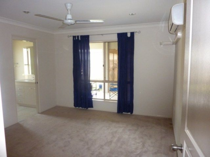 24 Woden Cres, OORALEA House for rent Listed by Mackay City Property