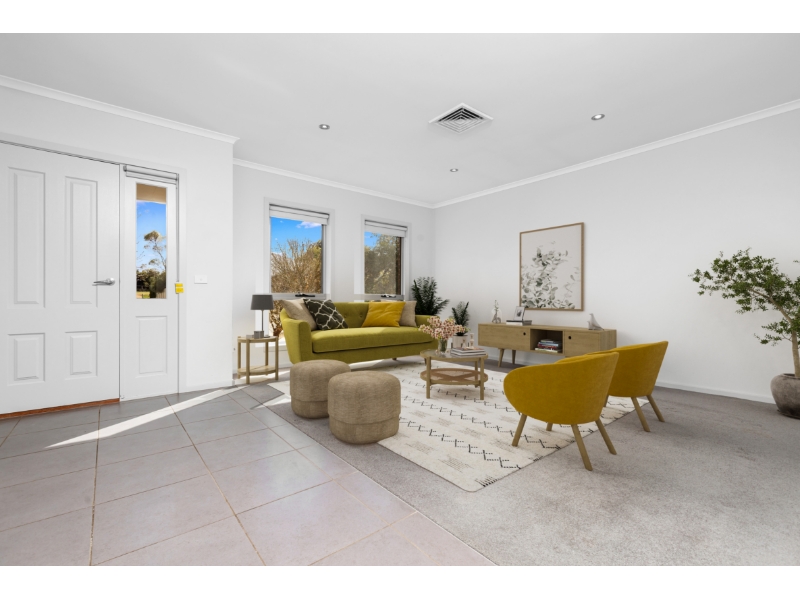 36 Betty Krake Drive, RED CLIFFS House for rent Listed by Heidi