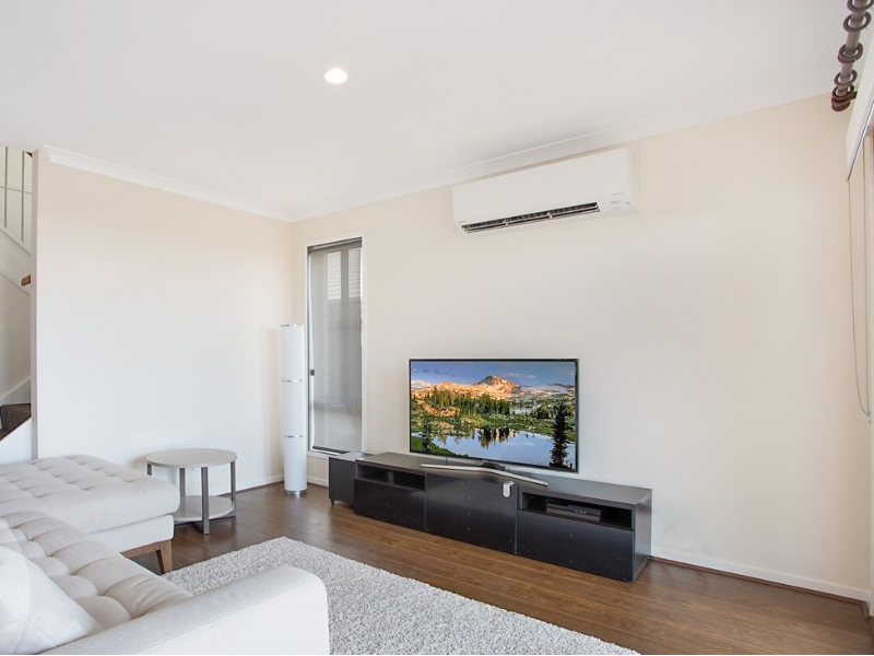 92 Mapleton Drive, NORTH LAKES House for rent Listed by North Lakes