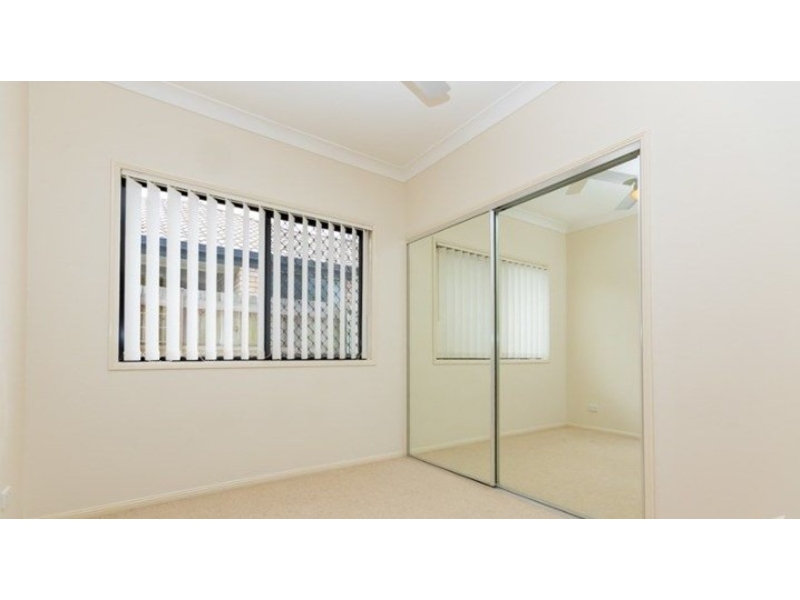 46 Amity Drive, ROTHWELL House for rent Listed by North Lakes Team of